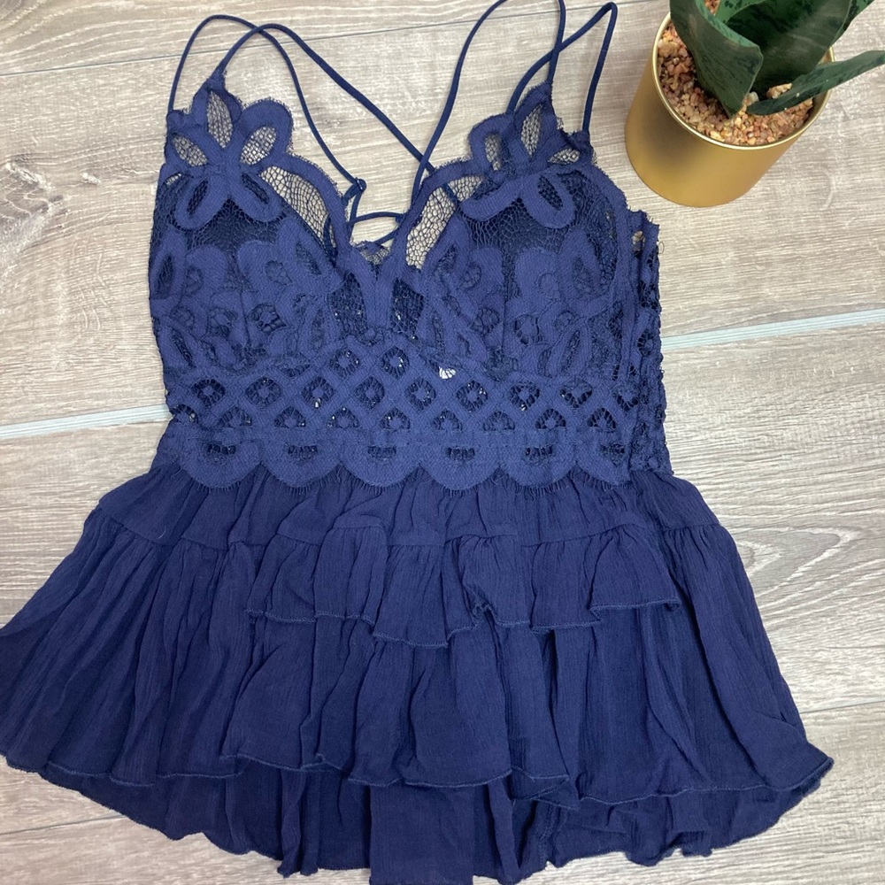 The Sarah top—Navy floral print cami ✨